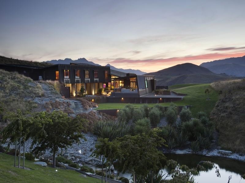 Casas de ensueño: villa en contraste con la naturaleza de nueva Zelanda