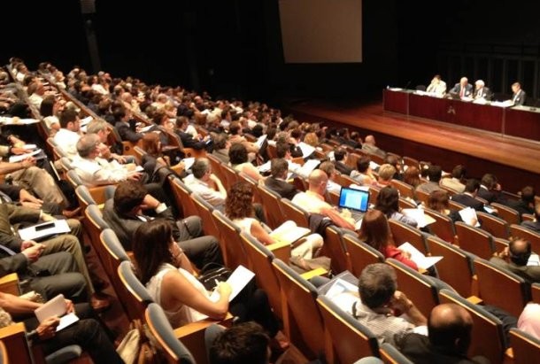 "Los inmobiliarios sois unos... valientes"