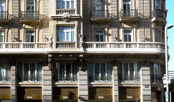 Bbva pone a la venta cuatro paquetes de hipotecas morosas por 1.000 millones