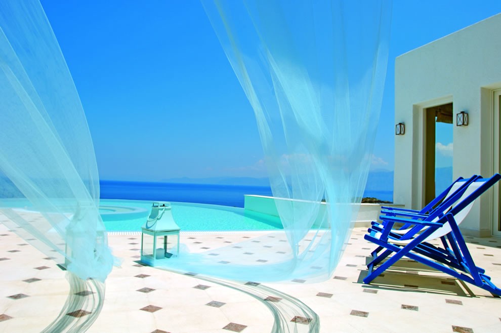 The-Elounda-Gulf-Villas-Suites-Greece-infinity-pool