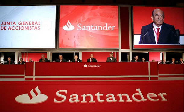 Banco santander ya vende más pisos de los que se "come" tras reducir un 40% los precios