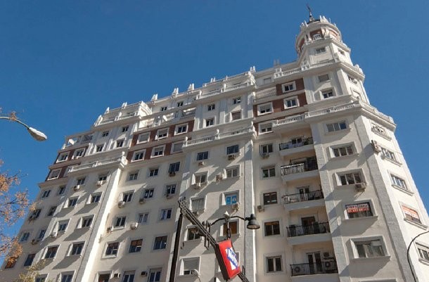 Renta corporación vende un edificio por 20 millones en la gran vía de Madrid y se dispara en bolsa