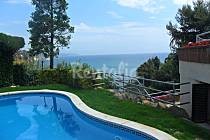 Las casas más bonitas frente a playas con bandera azul de España, Italia y Portugal (fotos)