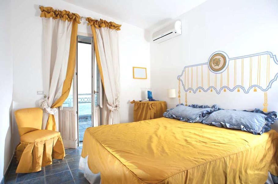 Luxury-Holiday-Villa-Italy-03