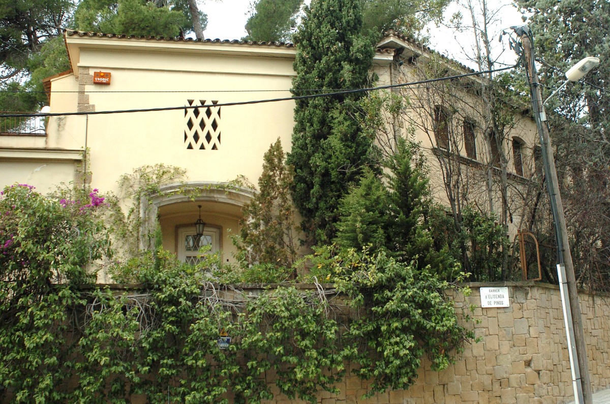 Casas de famosos: la infanta Cristina y urdangarín dejarán su casa de pedralbes para vivir de alquiler