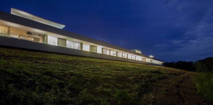 19-Architecture-by-night-700x345