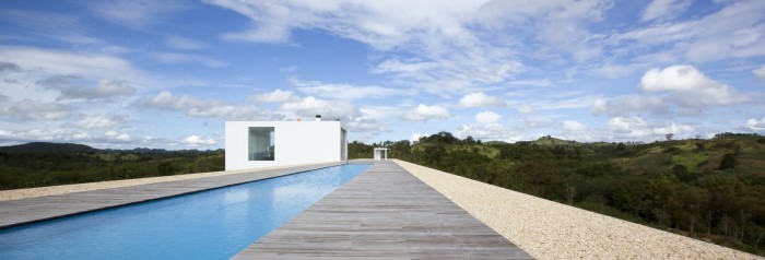2-Long-swimming-pool-700x238