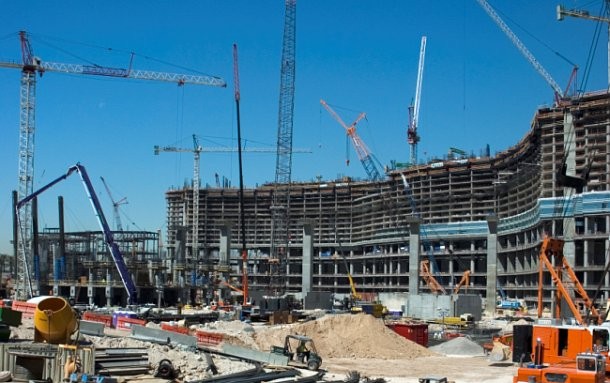 Promotores y compradores de pisos comparten miedos ante el banco malo: ¿Quién va a dar la hipoteca?