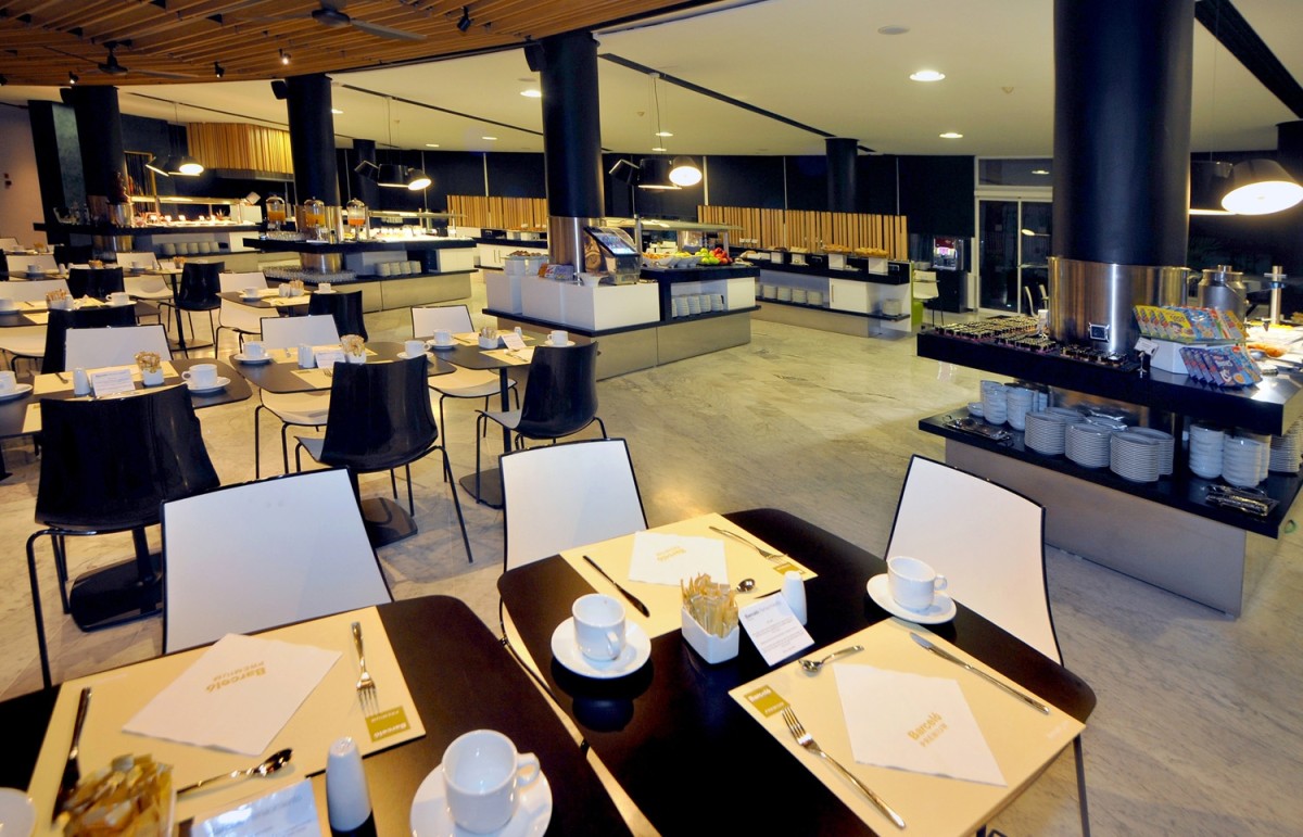 hotel-renacimiento-buffet1_0