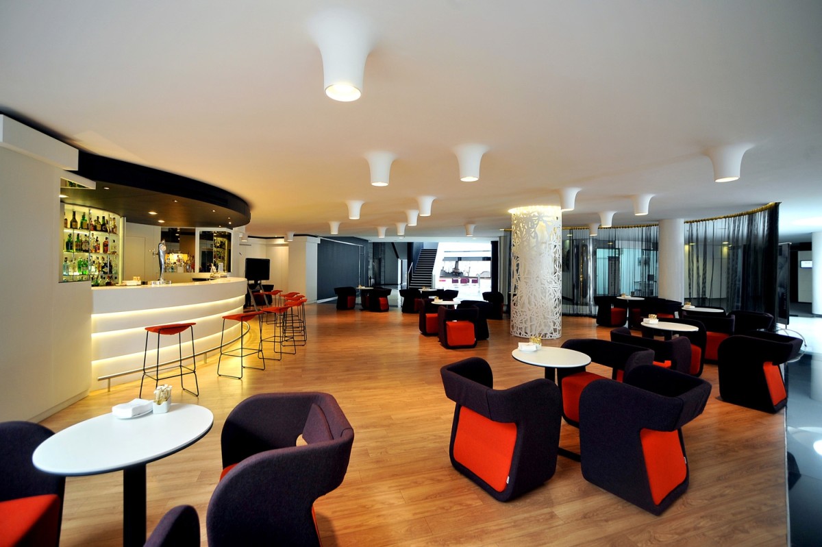 hotel-renacimiento-cafeteria_0