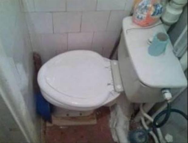 Las 13 mayores chapuzas vistas en un cuarto de baño (fotos)