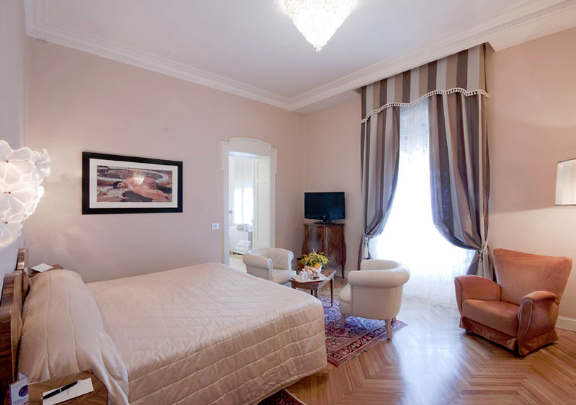 FireShot_Screen_Capture_060_-_Grand_Hotel_Rimini_albergo_5_stelle_lusso_riviera_romagnola_-_Phot