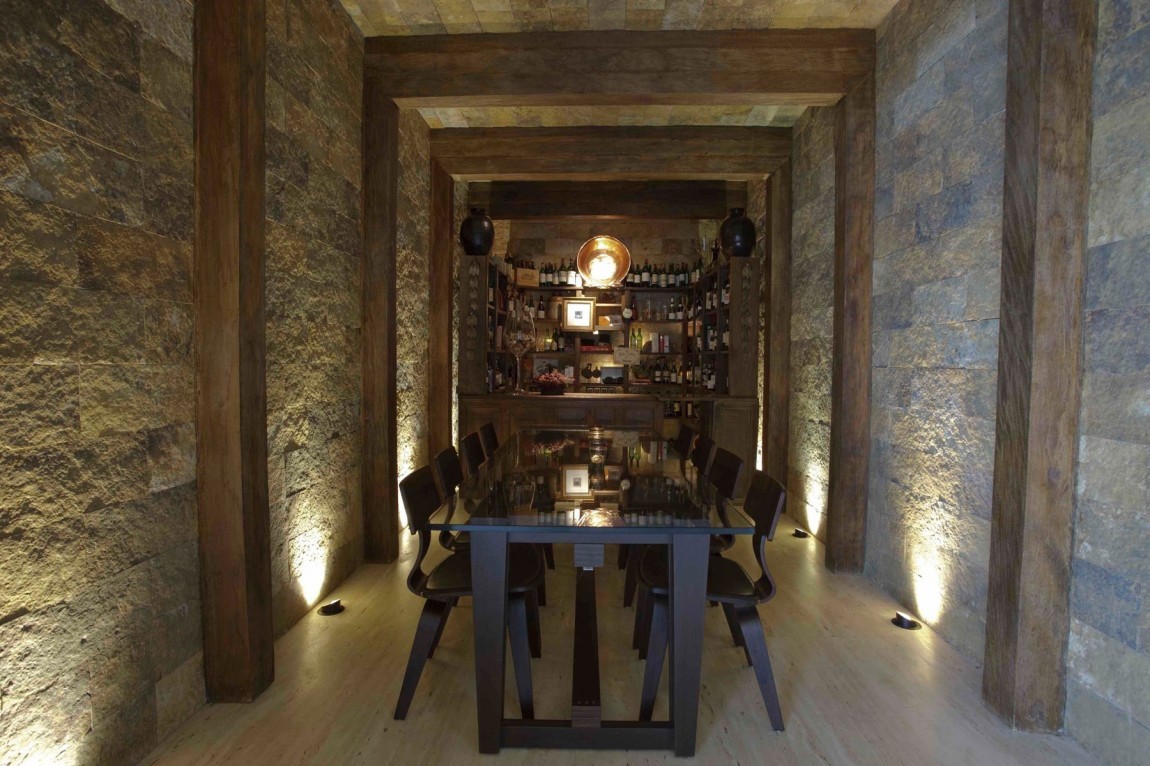 A-Palace-in-the-Mountains-14-1150x766