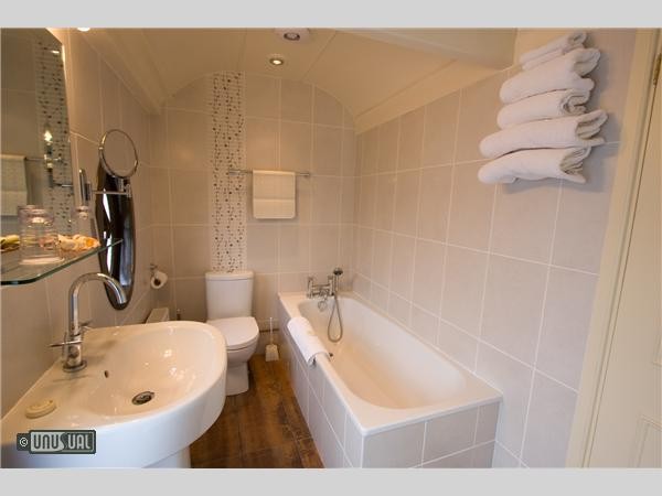 TheOldRailwayStation634649055195280000_big