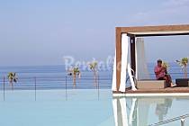Las mejores villas vacacionales en primera línea de playa en España 