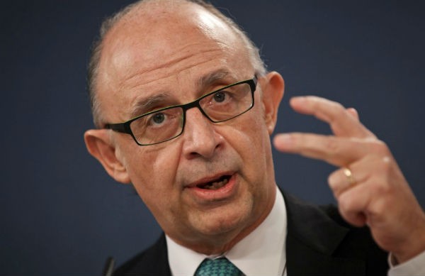  Montoro dice que tiene que estudiar la propuesta de reducir el tipo máximo del IRPF al 35%