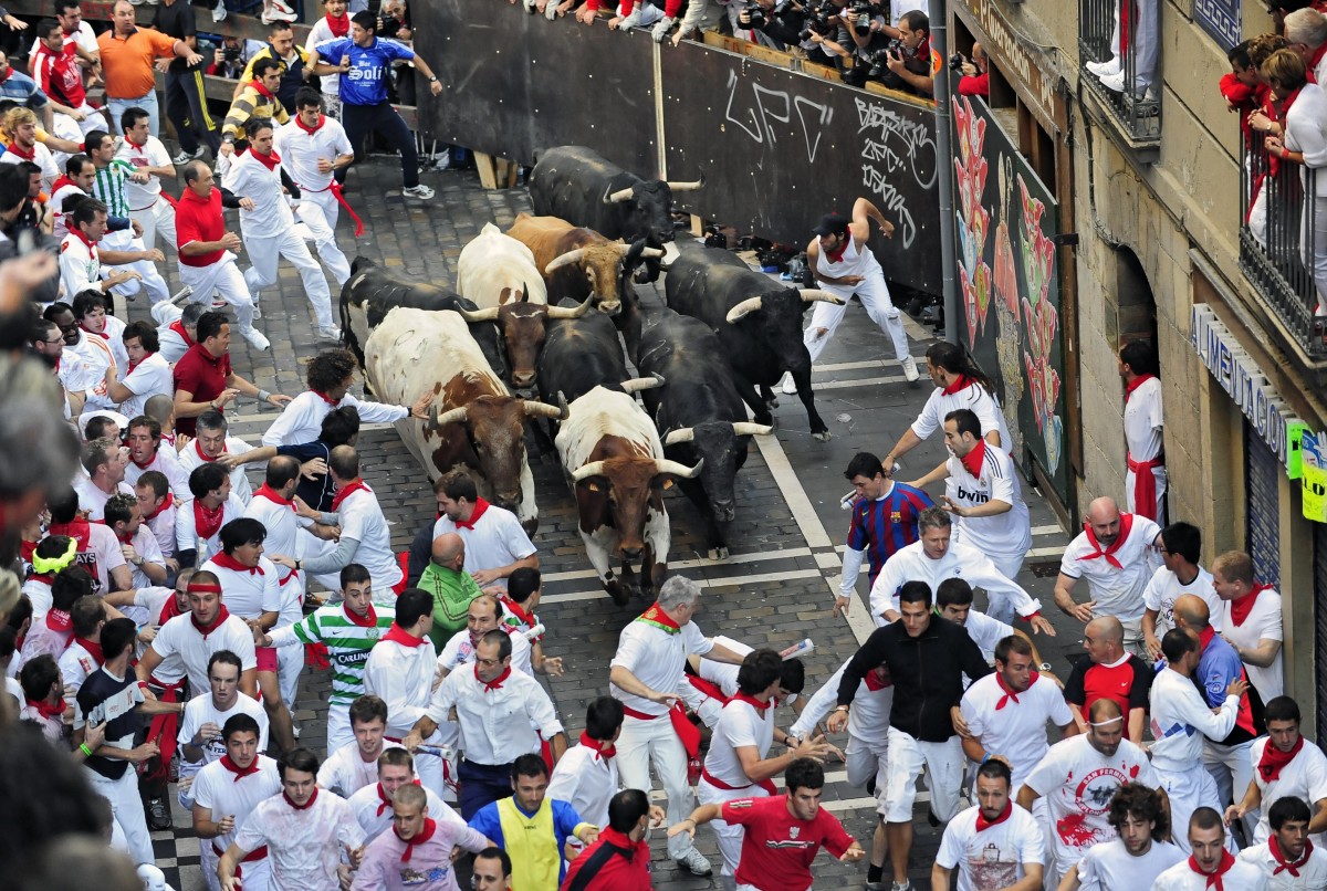 9 casas para vivir el encierro de san Fermín en primera persona 