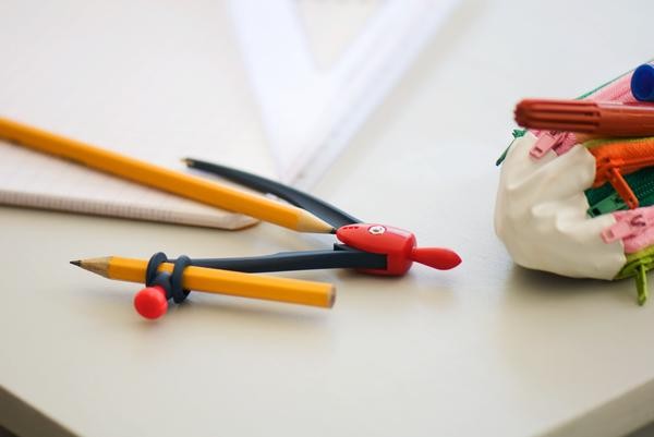  Las familias gastarán una media de 1.874 euros por hijo el próximo curso