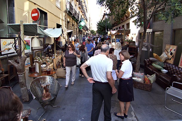 La decoración invade la calle: así se convierte el centro de Madrid en una enorme galería de arte