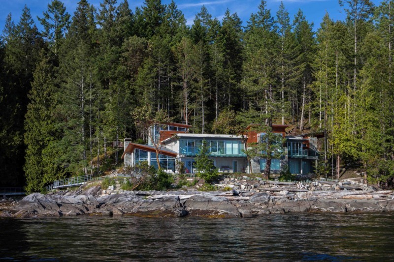 Casas de ensueño: una finca bucólica en medio de una bahía en canadá