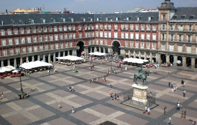 8 casas en las que tomarse una ‘relaxing cup of café con leche in la plaza mayor’