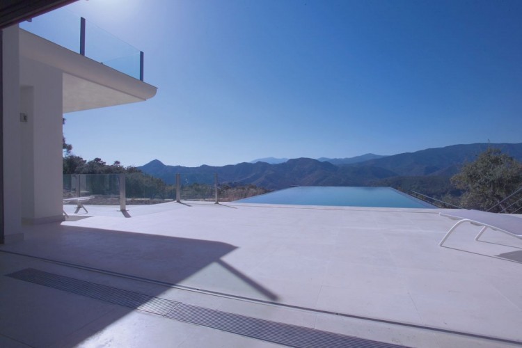 Zagaleta-House-02-5-750x500