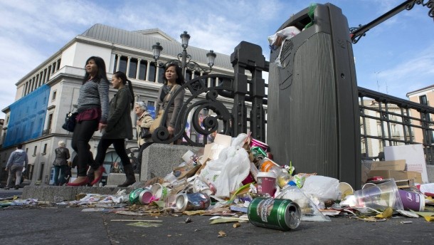 7 fotos publicadas en medios extranjeros que hunden el prestigio de Madrid, la “capital mundial de los residuos”