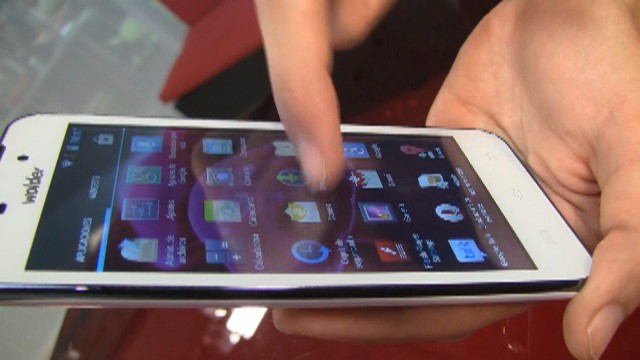 Dos smartphones ‘made in Cantabria’ para competir con el iphone