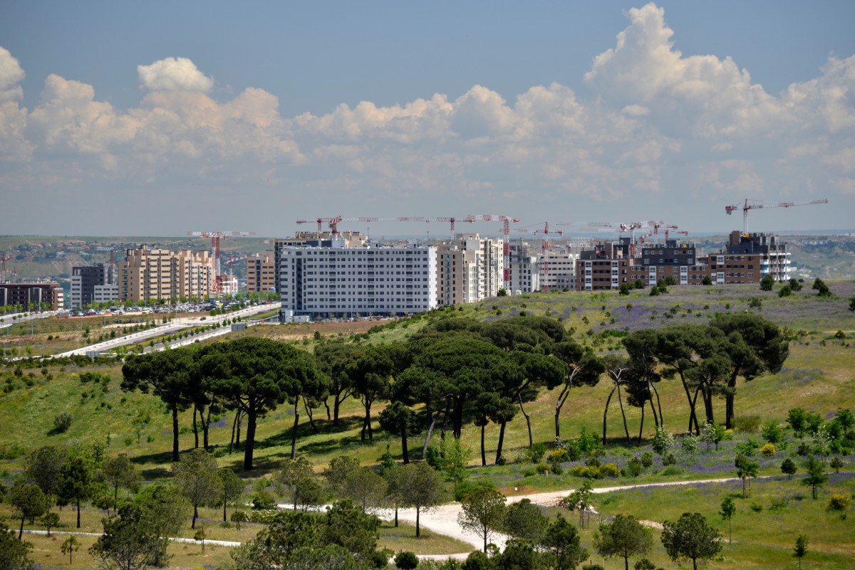 Agua regenerada, asfalto fonoabsorbente y 300.000 árboles: así se construye un barrio sostenible