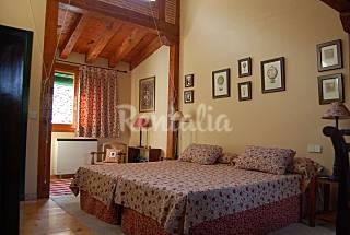 Los castillos de ‘Isabel’: los 7 palacios de Isabel la católica y los mejores alojamientos para visitarlos