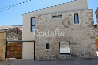 Los castillos de ‘Isabel’: los 7 palacios de Isabel la católica y los mejores alojamientos para visitarlos