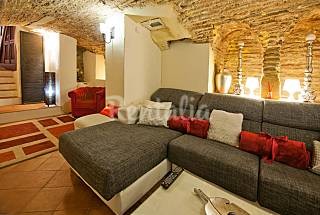 Los castillos de ‘Isabel’: los 7 palacios de Isabel la católica y los mejores alojamientos para visitarlos