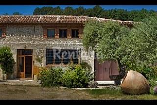 Los castillos de ‘Isabel’: los 7 palacios de Isabel la católica y los mejores alojamientos para visitarlos