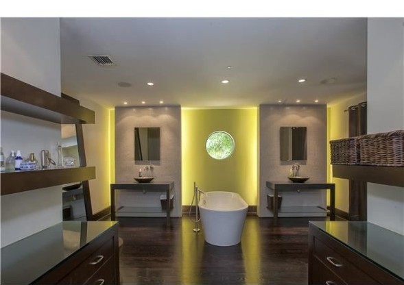 Matt-Damons-bath-507d9a-589x416