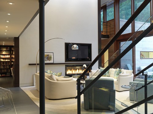 Ideas de decoración: 6 formas de combinar la televisión y la chimenea en el salón (fotos)