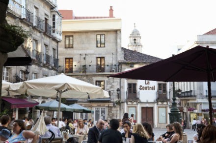 plaza de la constitución en el centro de vigo Peligra el sueño inmobiliario en vigo del exfutbolista valery karpin