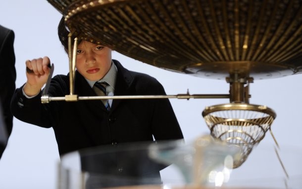 ¿Qué harías si te tocara la lotería? La mitad de los españoles comprarían una casa, según look&find