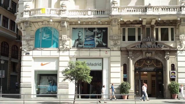 ¡Peligro! El desembarco de las grandes marcas convierte las calles comerciales europeas en ‘clónicas’ 