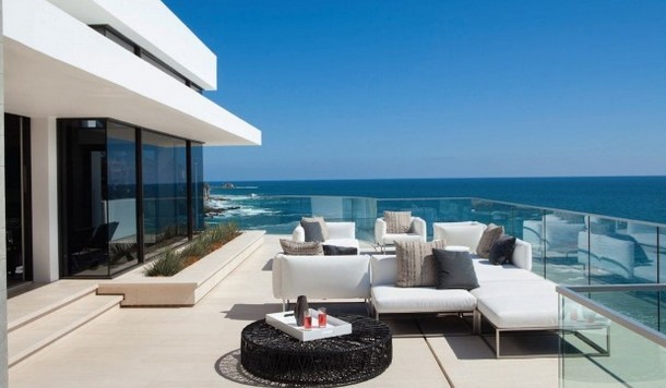 Casas de ensueño: una villa de diseño con el mar californiano a sus pies (fotos)