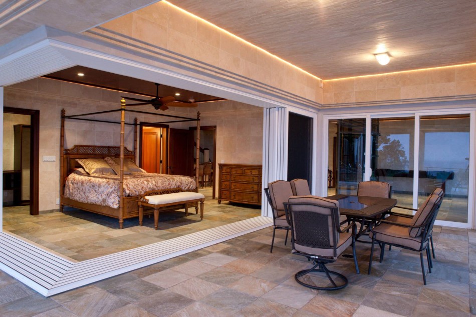 Water-Falling-Estate-on-The-Big-Island-18-950x633