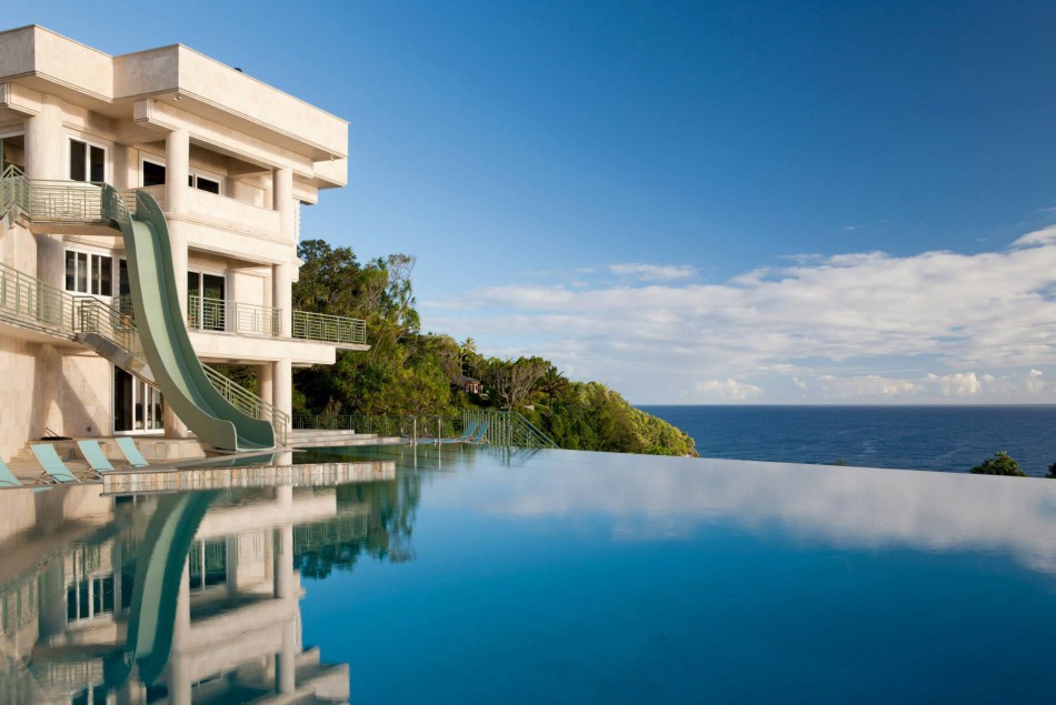 Water-Falling-Estate-on-The-Big-Island-4-950x635