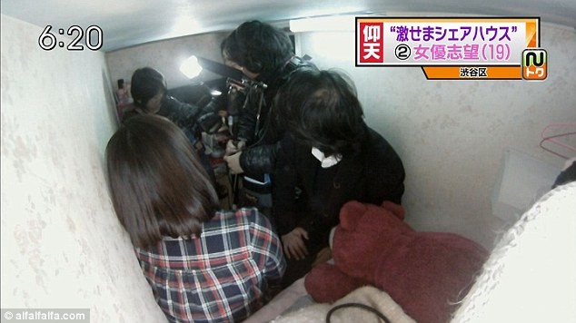 article-2286069-1859C9A4000005DC-913_634x356