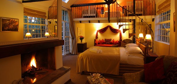 giraffe-manor-room1_0