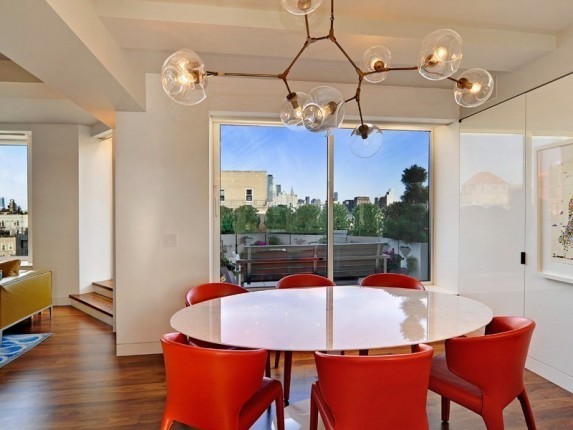 Keith-Richards-apt-table-a0e96d-573x430