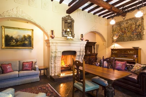 Large_Gallery_HUADLTM_54274468_King_ChamberJuly2013_600x400