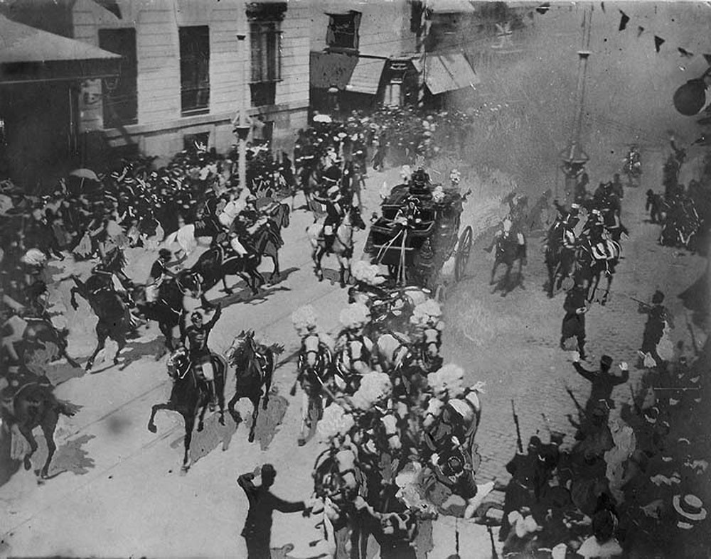 A la venta un piso en el edificio desde el que el anarquista Mateo morral atentó contra Alfonso xlll en 1906 en idealista.com