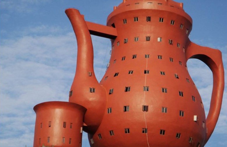 Del hotel avión a la oficina excavadora: 10 edificios con forma de objetos cotidianos (fotos)