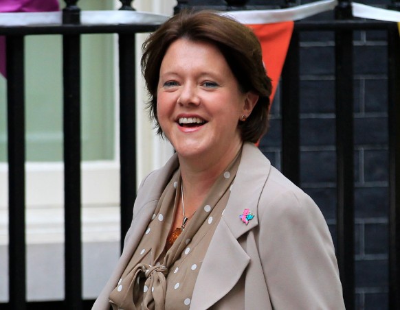 La ministra de cultura británica dimite tras un escándalo sobre gastos de su vivienda