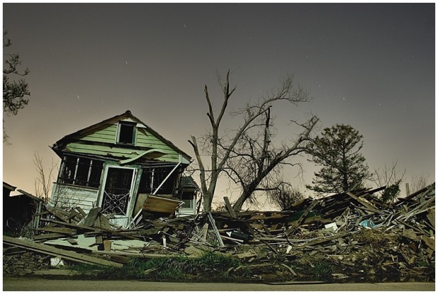 El terrorífico encanto de los paisajes nocturnos de la nueva orleans que dejó el huracán katrina 