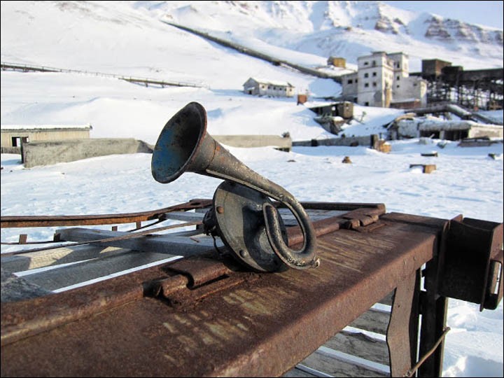 Pyramiden, el paraíso comunista que acabó congelado en el tiempo